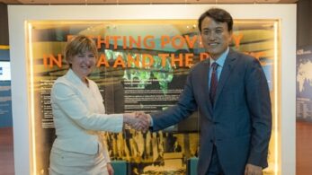 Universiteit Leiden tekent strategische samenwerking met Asian Development Bank